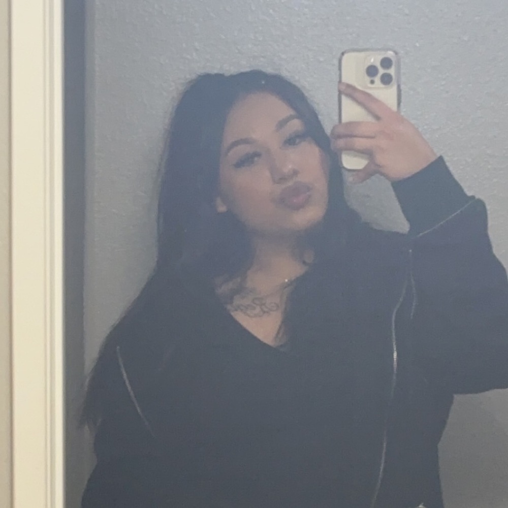 Meet your Posher, Destinee